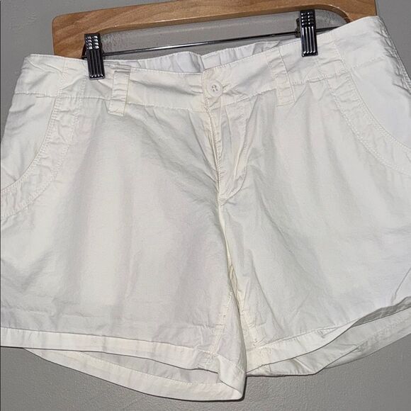 Nike White Athletic Shorts for Active Performance - Picture 6 of 8